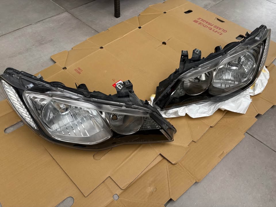 FD2 TYPE R - Front Headlights Cover Replacement